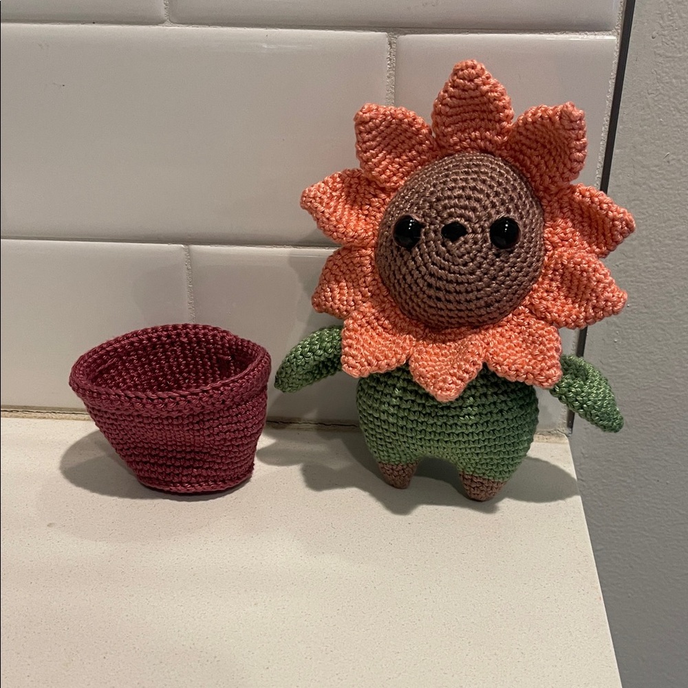 Flower Child Sunflower Bear Hand Crafted Figure and Pot Amigurumi Crochet Decor - Picture 8 of 13